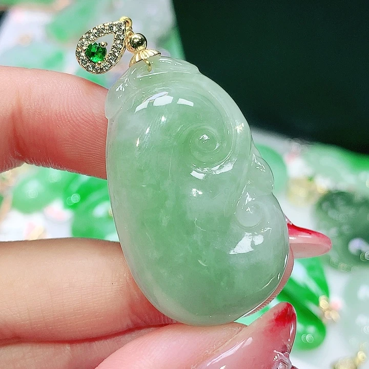 翡翠未镶嵌颈饰翡翠
