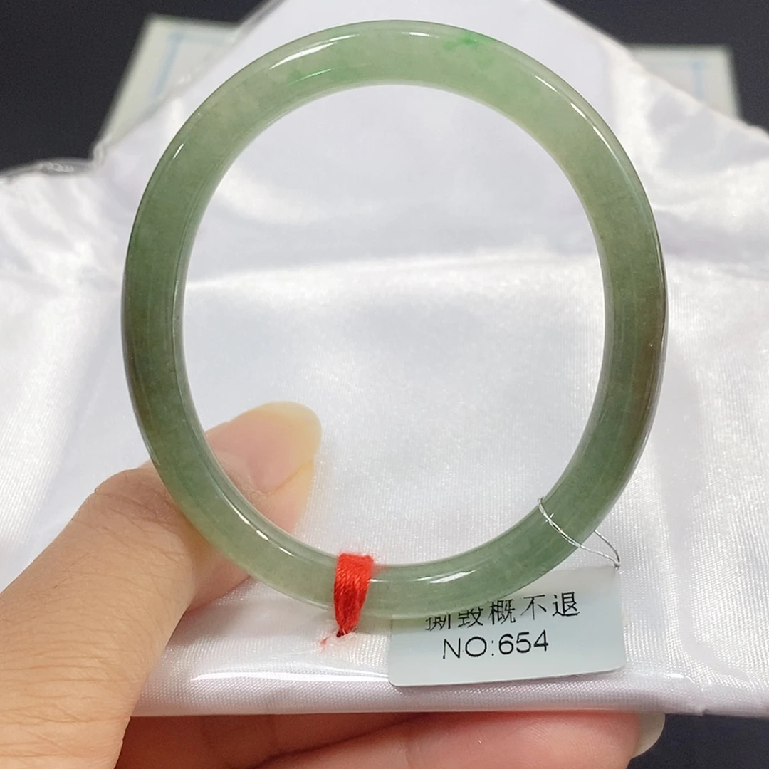 未镶嵌手镯（贵妃镯）翡翠手镯
