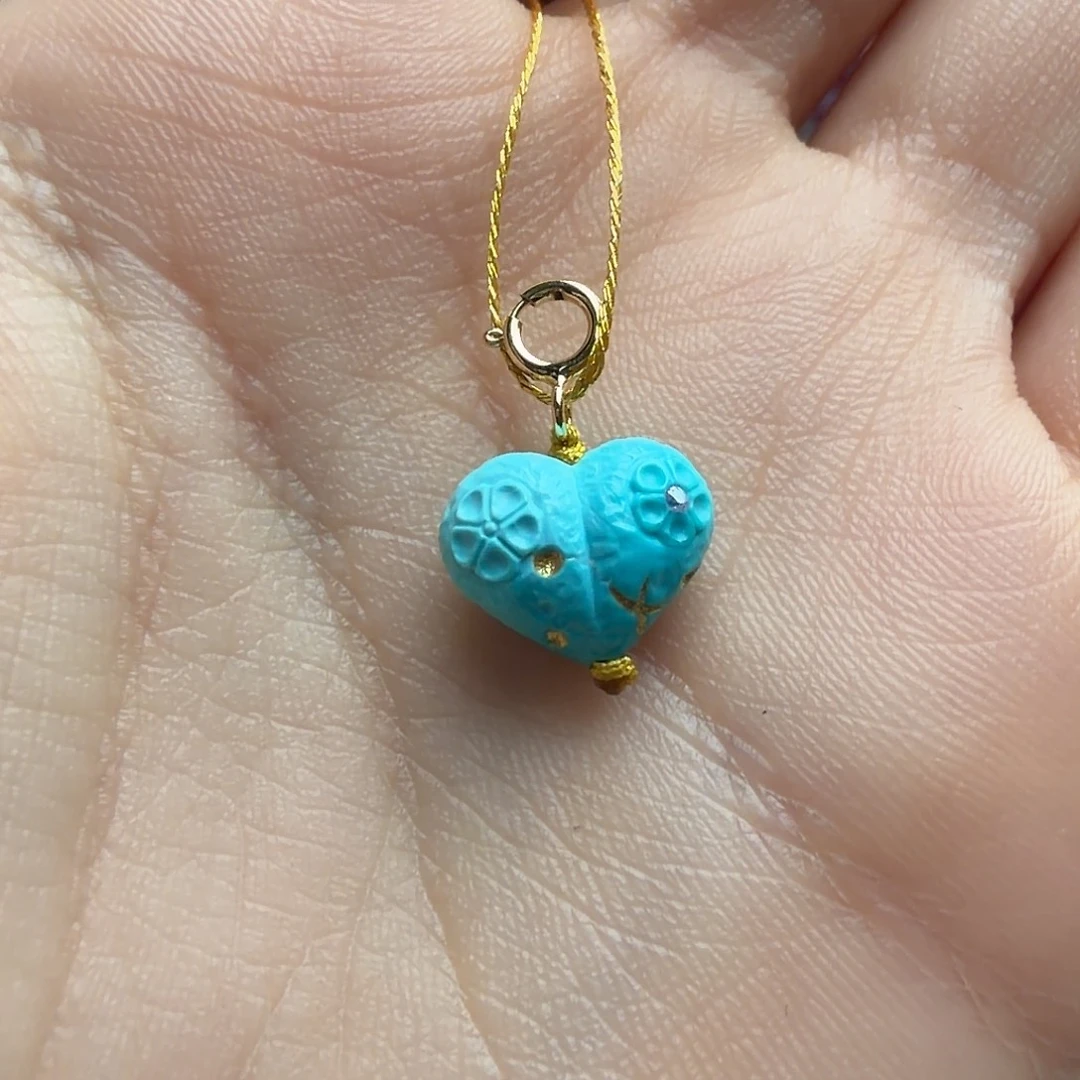 绿松石未镶嵌颈饰