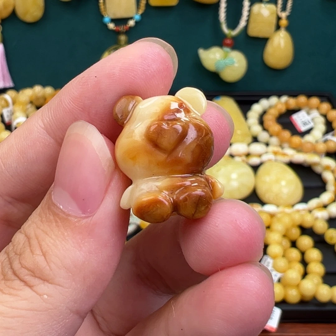 琥珀手链未镶嵌熊