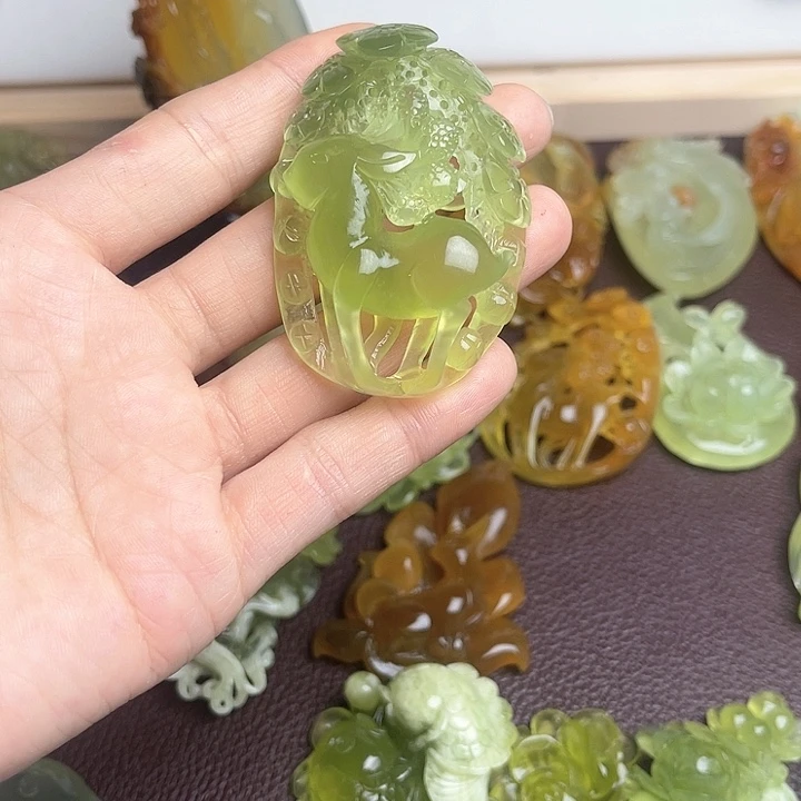 蛇纹石玉颈饰未镶嵌煎*