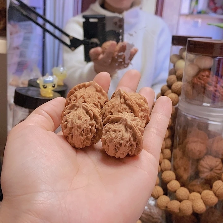 【闪购商品】文玩核桃把件已****销玉枕苹果