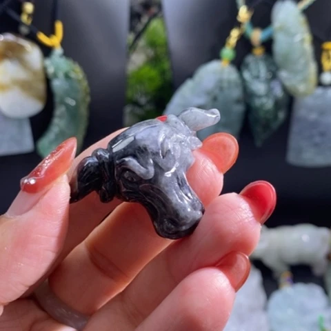 【闪购商品】颈饰未镶嵌翡翠牛头