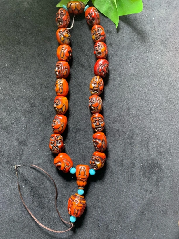 老红蜡罗汉项链。88330。