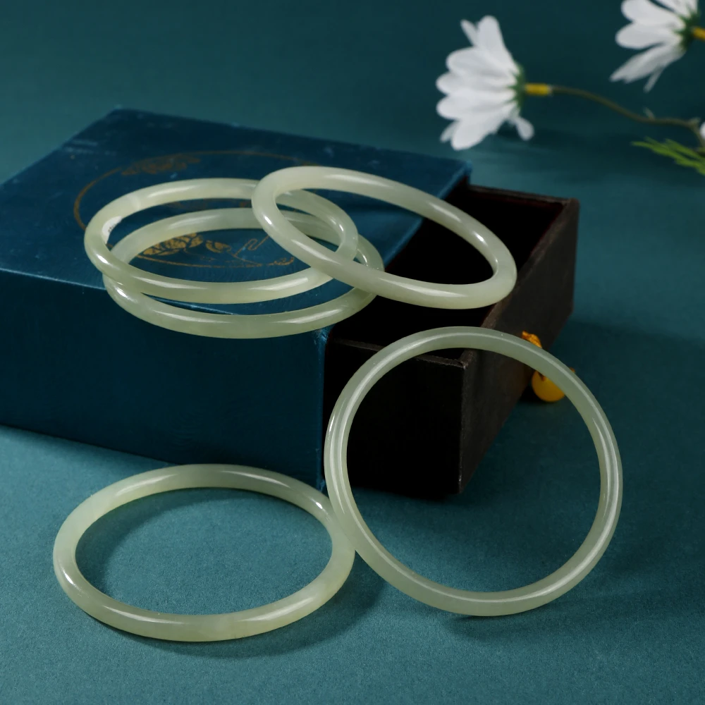 和田玉叮当镯 经典设计 冰透 多样性发货 发一