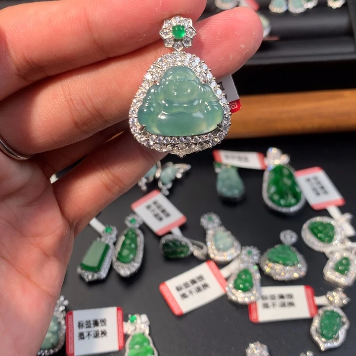 吊坠(不含链)未镶嵌翡翠