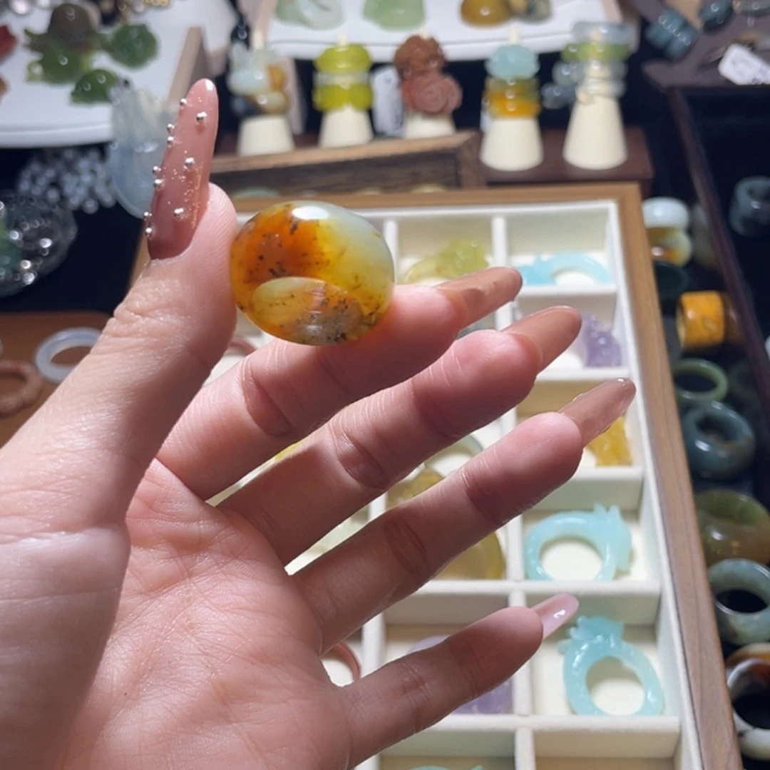 蛇纹石玉未镶嵌戒指微瑕 16.2