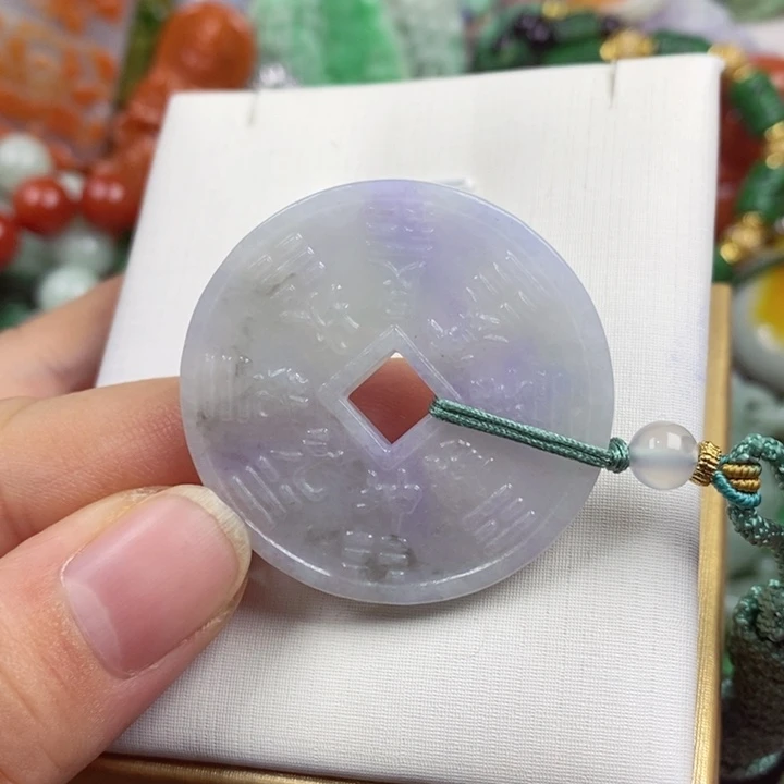翡翠未镶嵌吊坠(赠链)