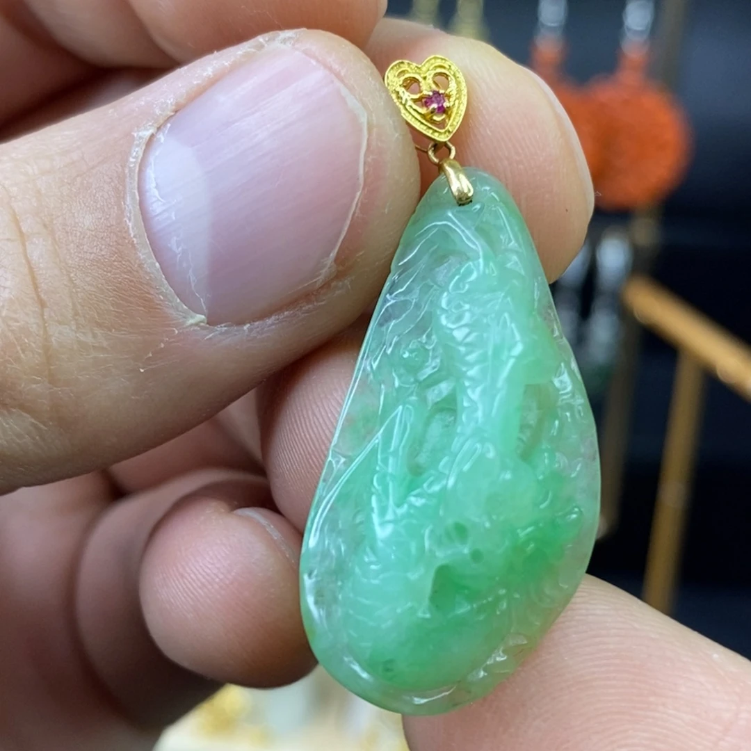 颈饰未镶嵌翡翠吊坠