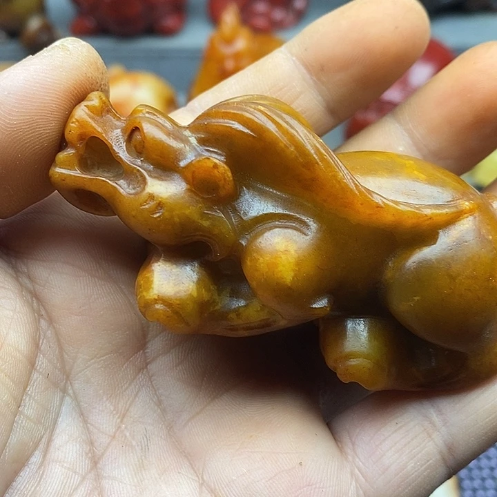 未镶嵌蛇纹石玉颈饰