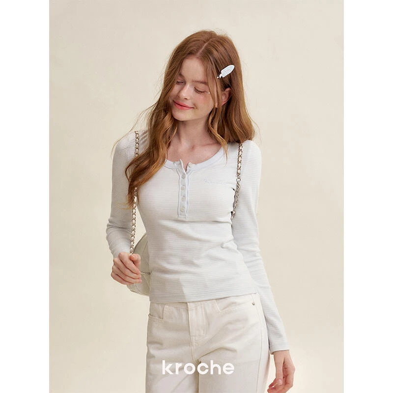 Kroche 25ss clean fit 亲肤棉感 条纹纽扣领口修身长袖T恤