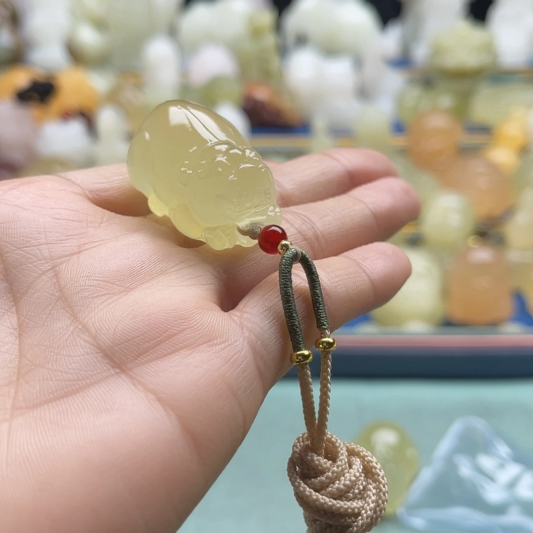 落***飘玉天然桌面小摆件