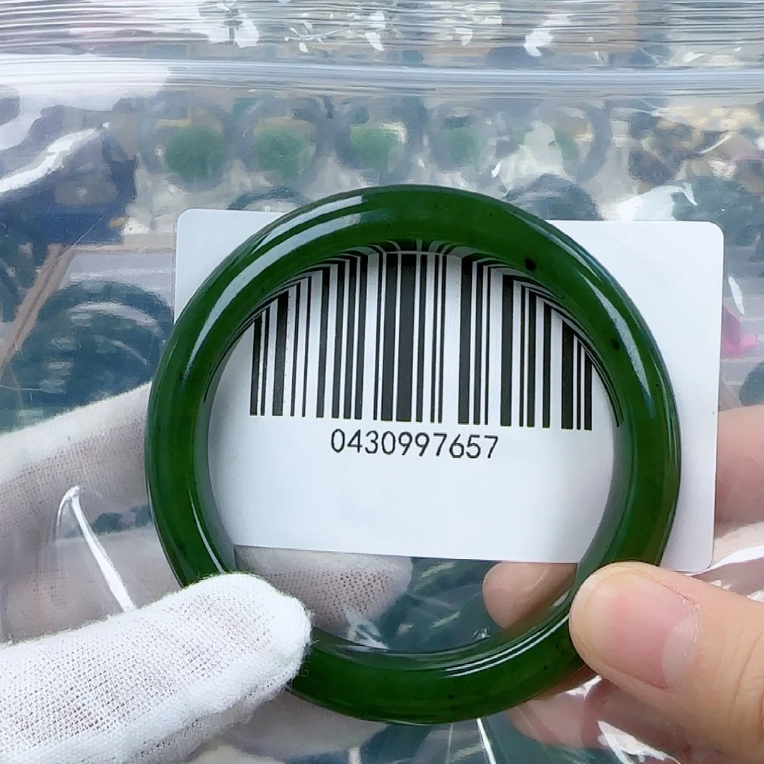 和田玉（碧玉）手镯未镶嵌57