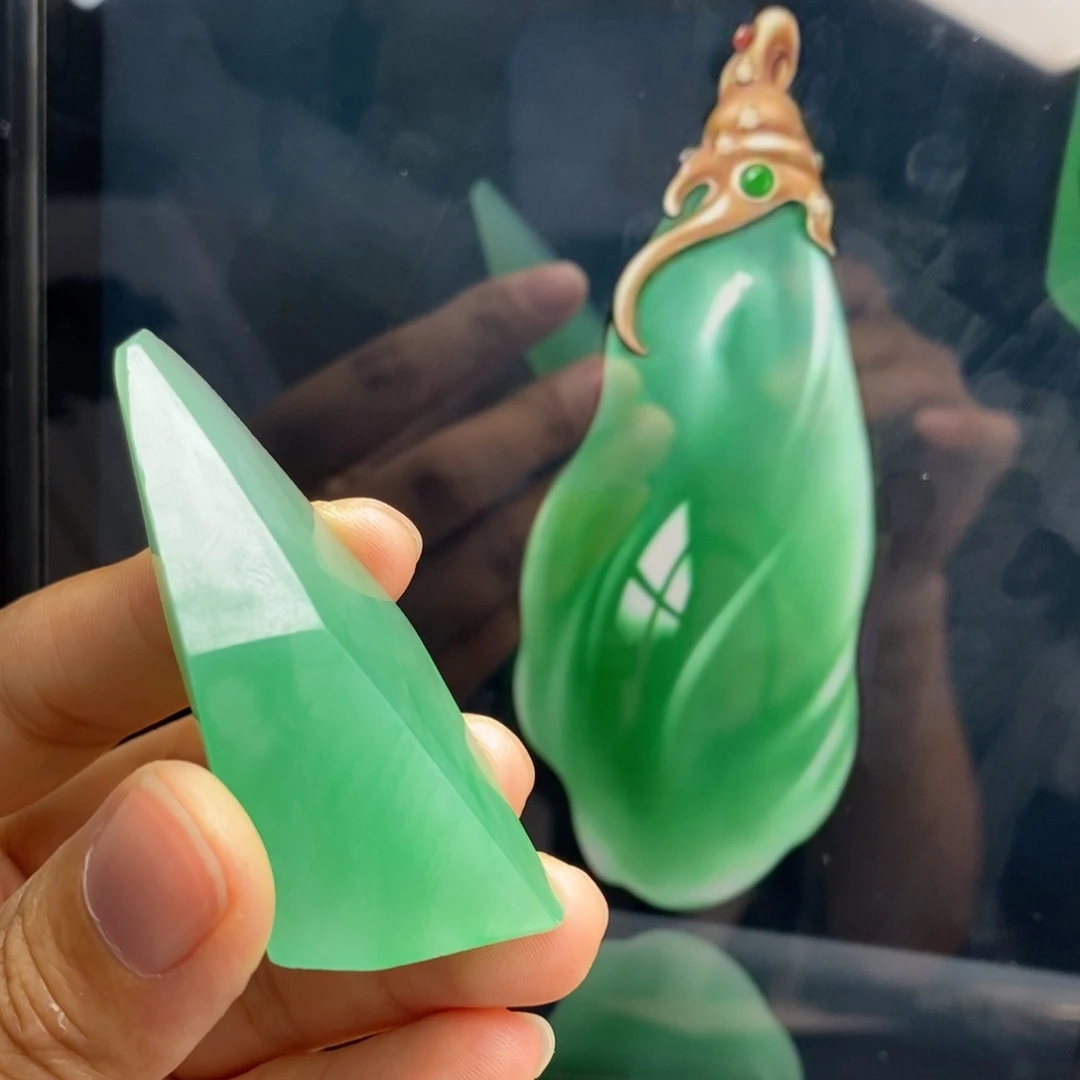 定制翡翠未镶嵌   满果绿