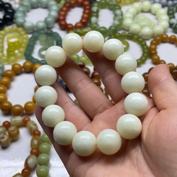 蛇纹石玉手串未镶嵌