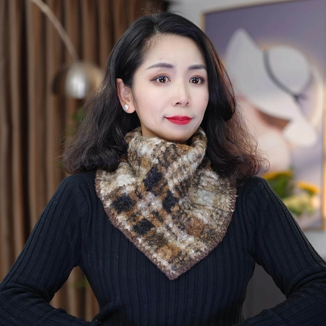 新款英伦风格子套头三角巾护颈保暖尺寸20*26厘米左右