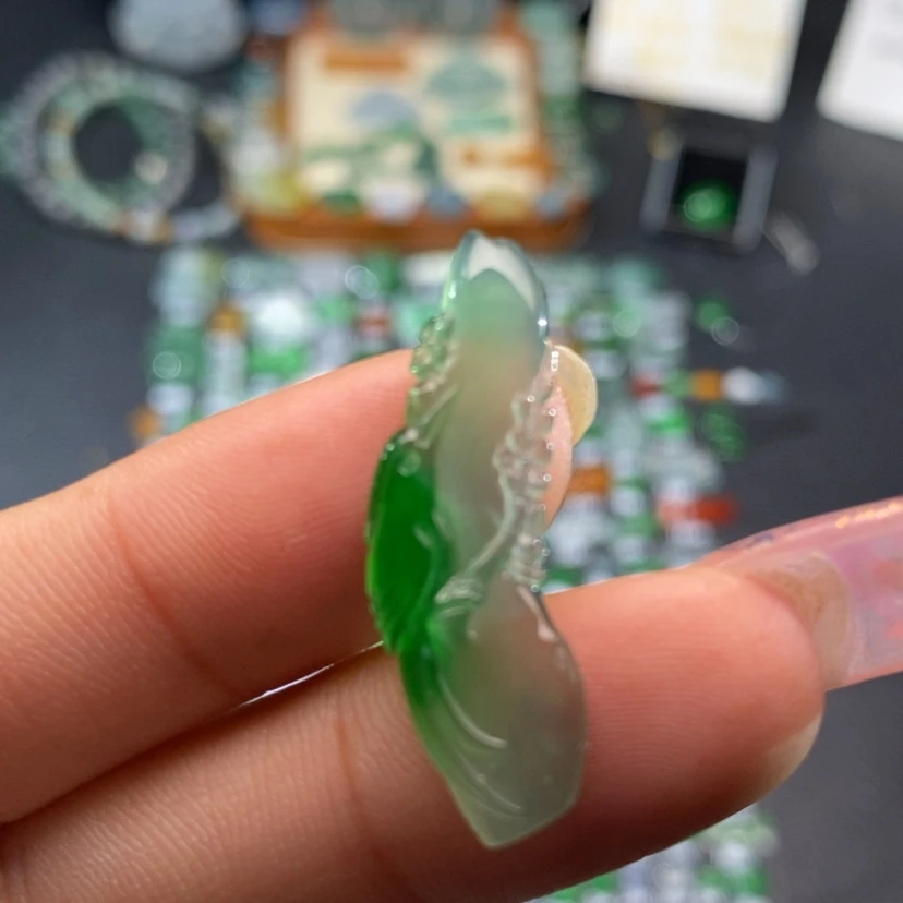 【闪购商品】翡翠挂件未镶嵌喜鹊