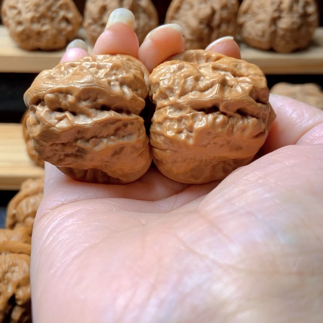 和***安文玩核桃吊坠蛤蟆头