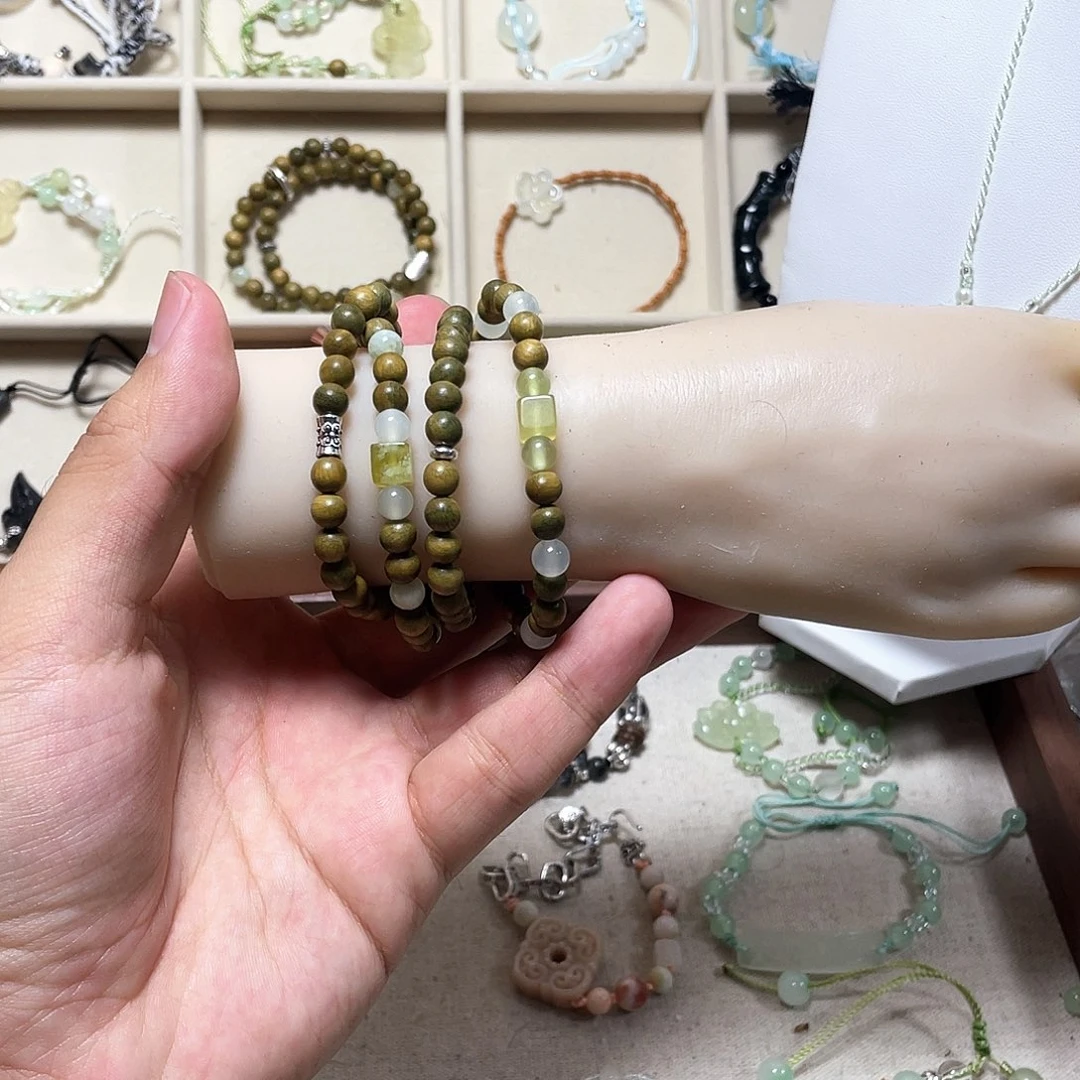 蛇纹石玉合金颈饰