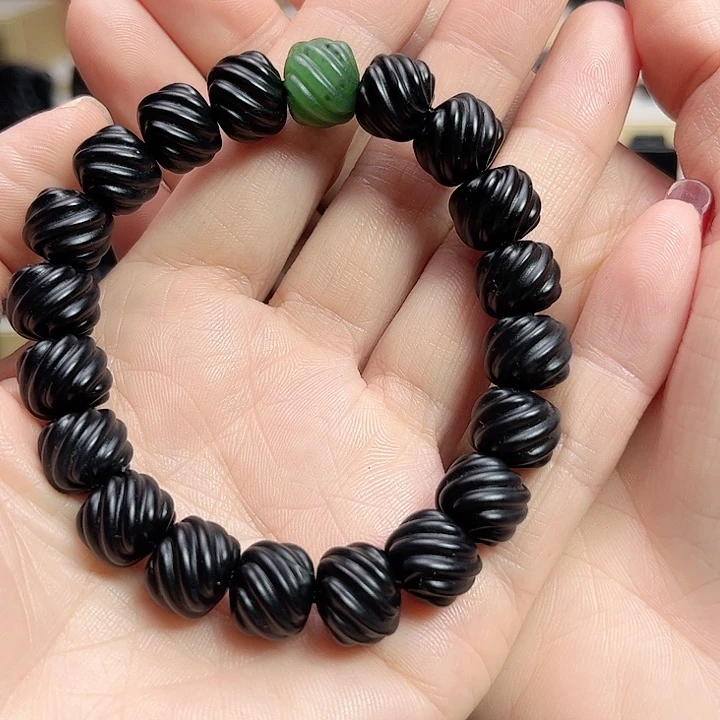 和田玉手链未镶嵌吉***?卡12扭转乾坤