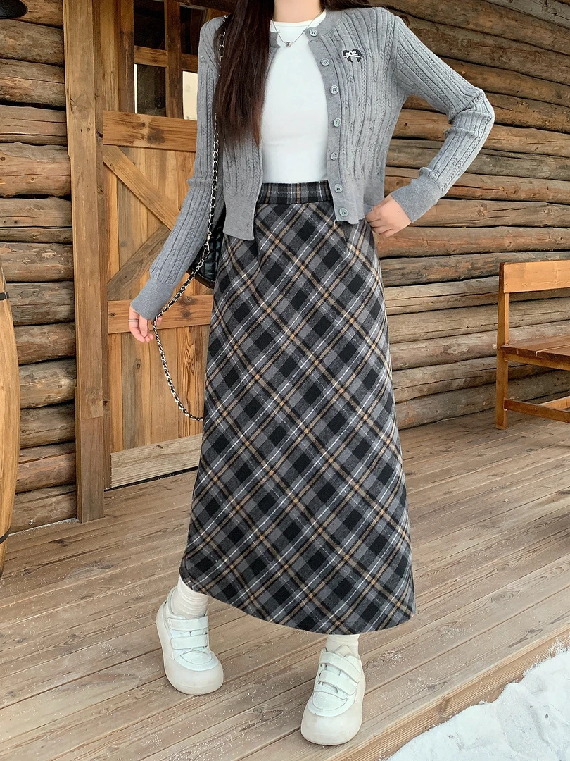 长2025秋冬款胖mm大码复古毛呢格子裙中长款开叉包臀半身裙80528