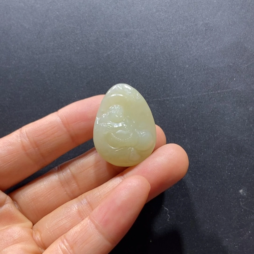 和田玉未镶嵌颈饰小*