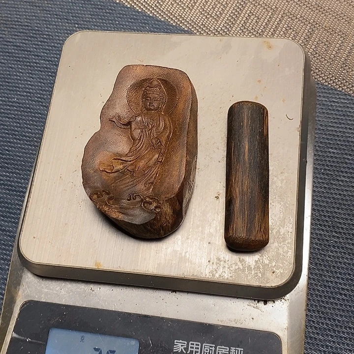 阿***发香榧木手工艺非遗技艺竹木根雕及其制品克重：36