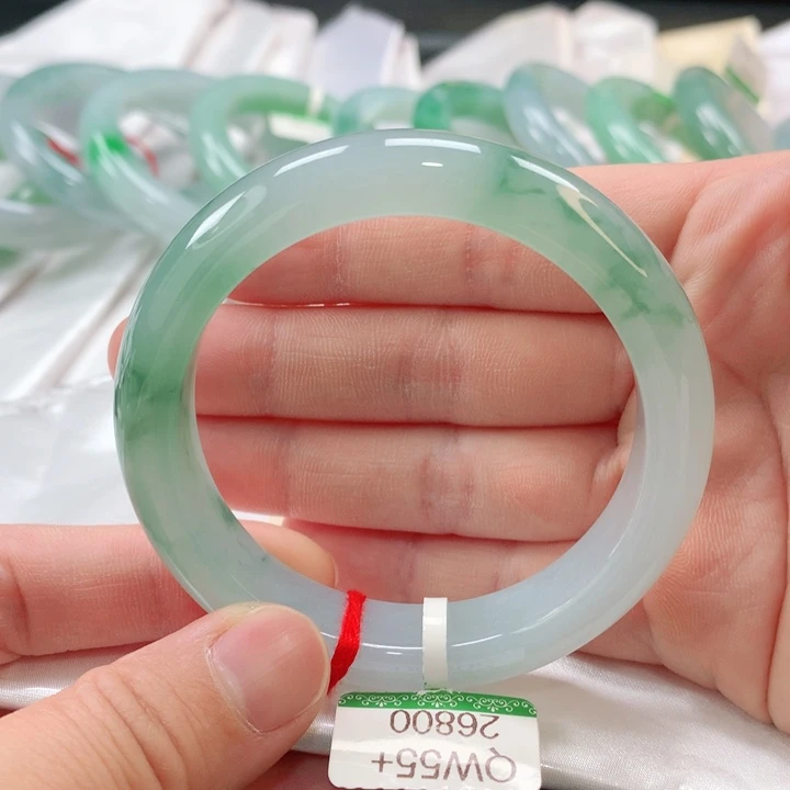 翡翠手镯未镶嵌缅甸A货翡翠手镯