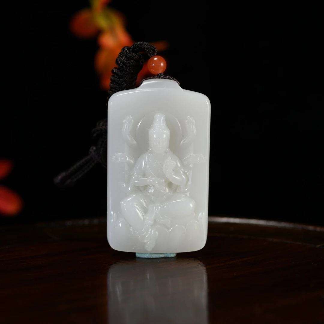 Lot8829和田玉白玉观音牌佩/杭拍