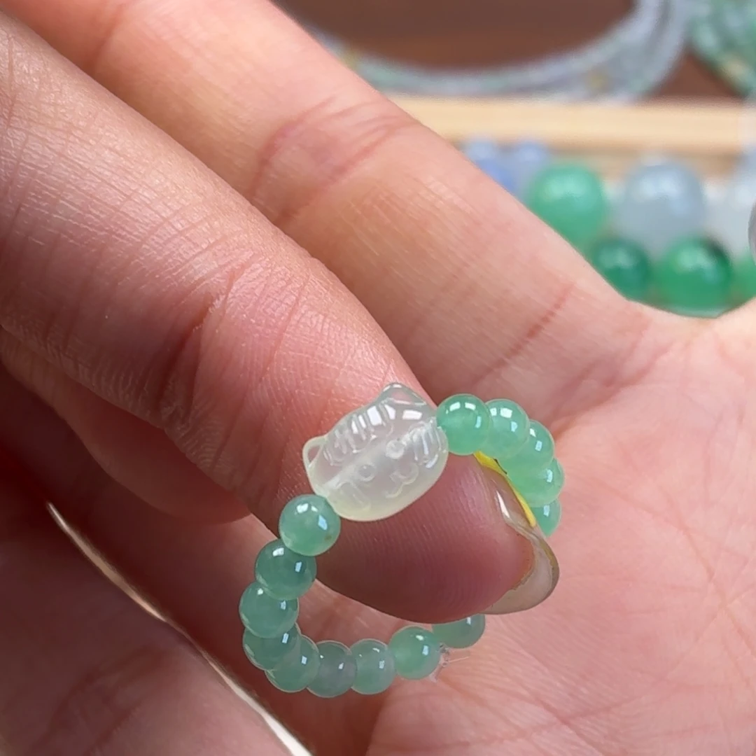 翡翠散珠冰黄小猫戒圈