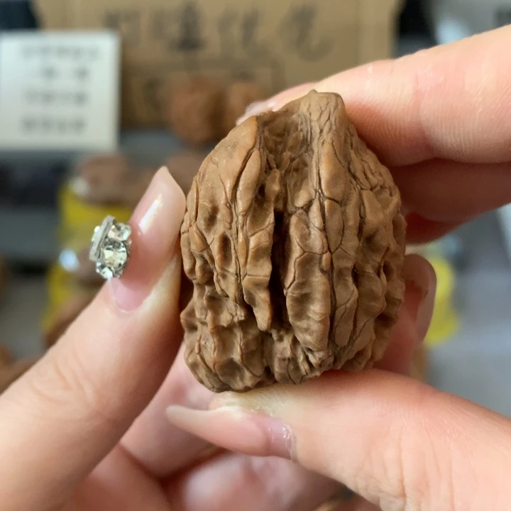 时***间吊坠文玩核桃异形单只，有瑕疵