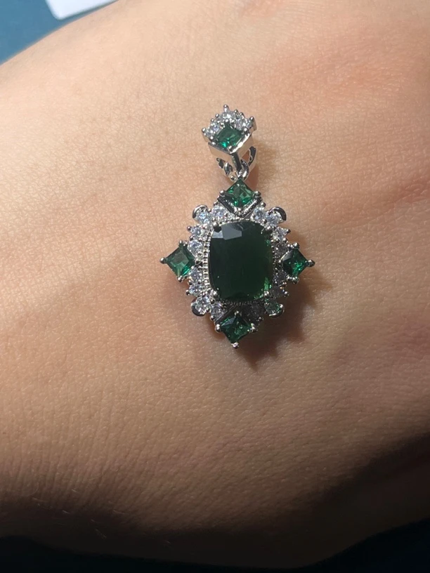 683透辉吊坠豪华