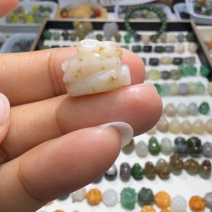 未镶嵌和田玉珠宝半成品