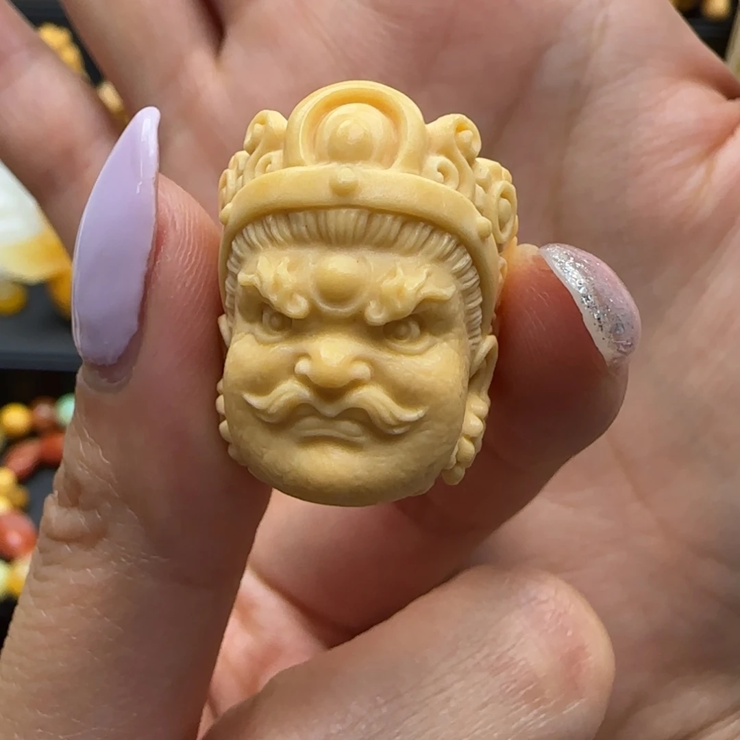 石英质玉颈饰未镶嵌阿*