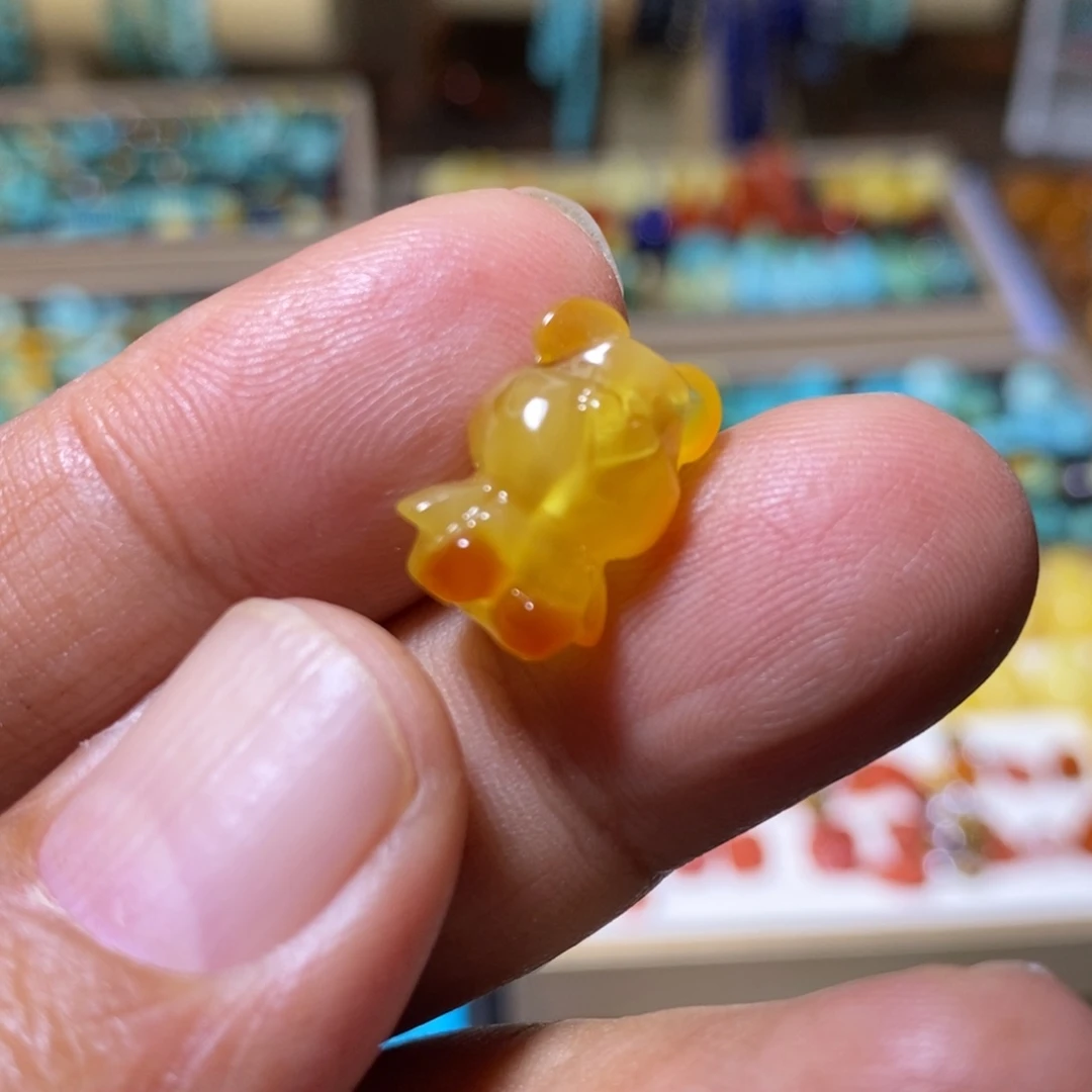 蜜蜡未镶嵌裸石配饰