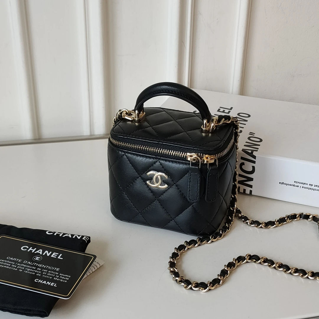 95新 Chanel/香奈儿 Azul-21K黑金羊皮化妆方盒链条斜挎包49663
