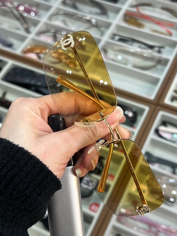 95新 Chanel/香奈儿 chanel落日余晖满钻bella墨镜