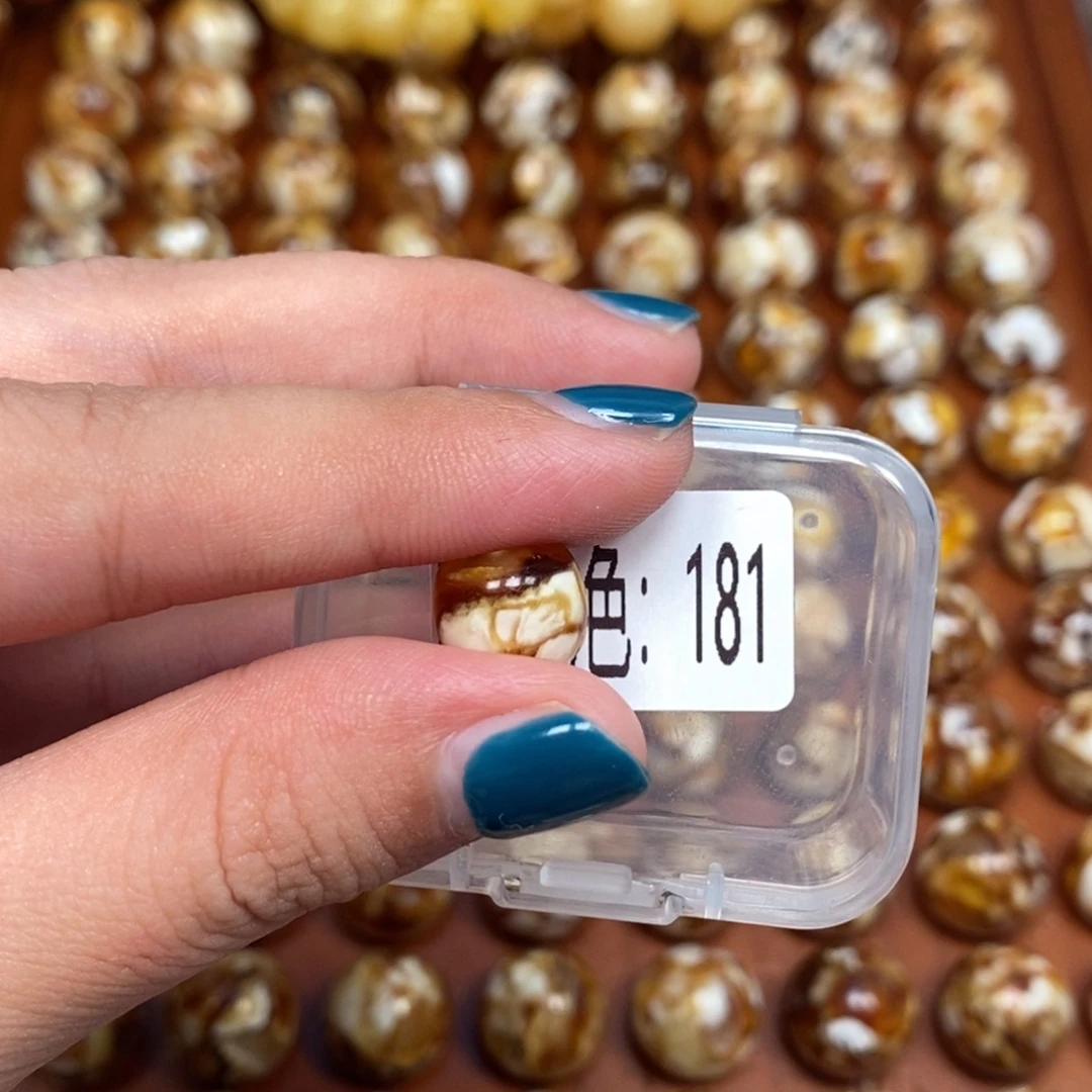把件猴头核桃沁色蜜蜡圆珠老型181