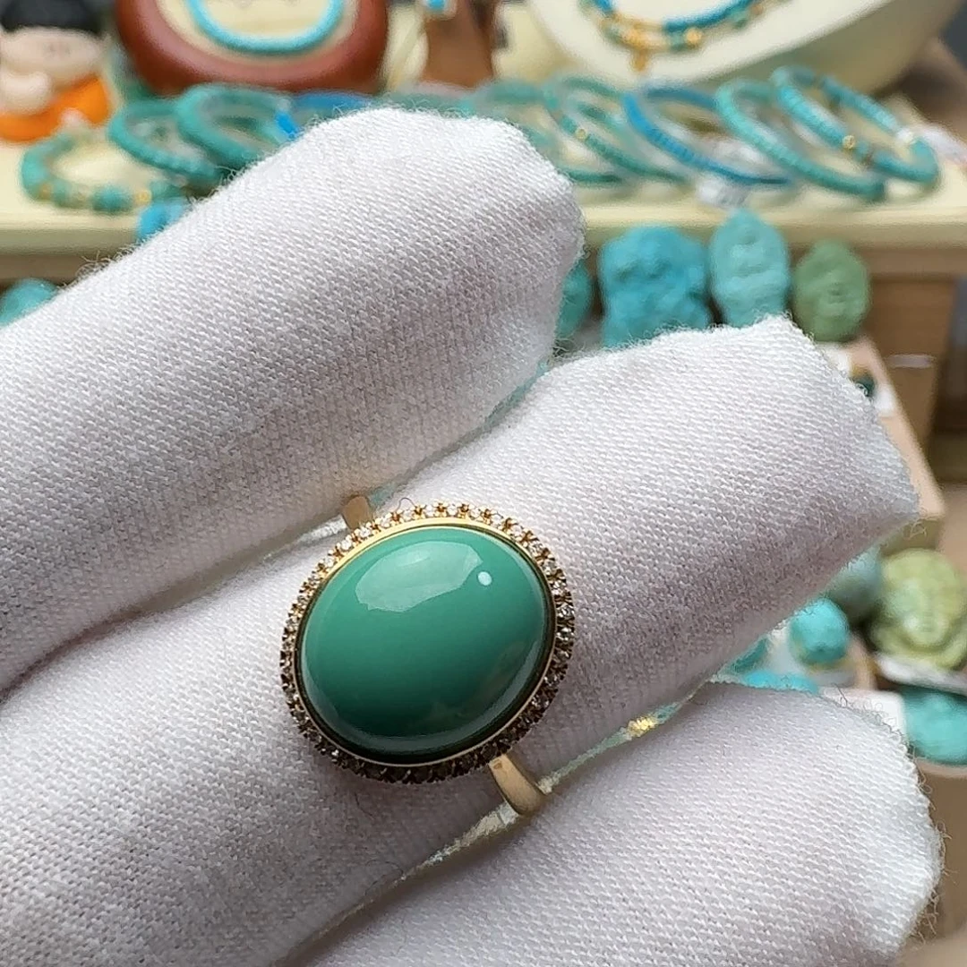 绿松石18K金镶嵌高瓷高绿蛋面女戒