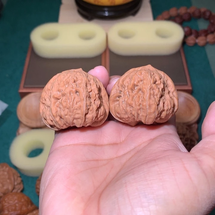 核桃文玩核桃把件平谷凹底