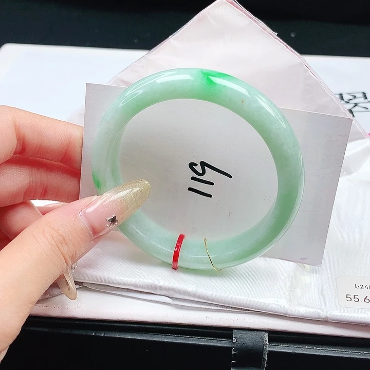 翡翠手镯未镶嵌55.6 正圈
