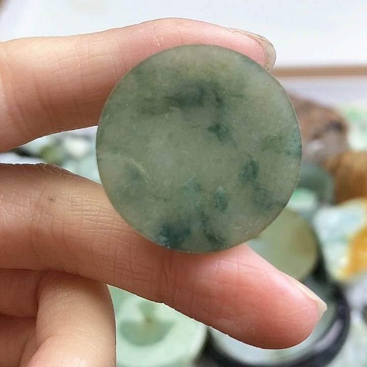 翡翠未镶嵌颈饰天然翡翠85