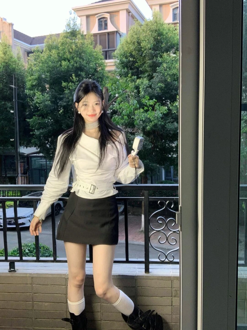 法式设计感露肩褶皱腰带短款衬衫小众修身辣妹百搭上衣半身裙套装