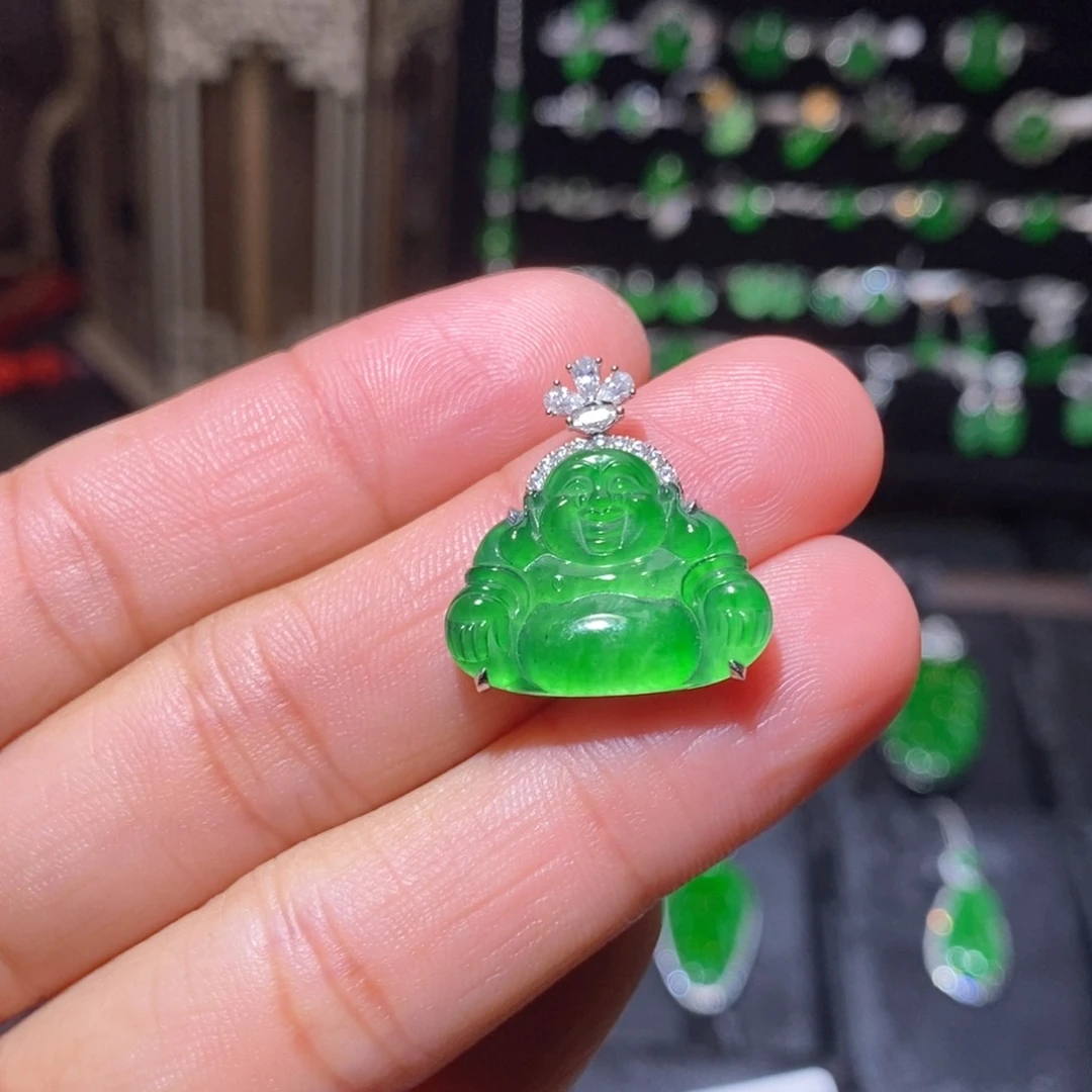 颈饰18K金镶嵌翡翠佛公吊坠