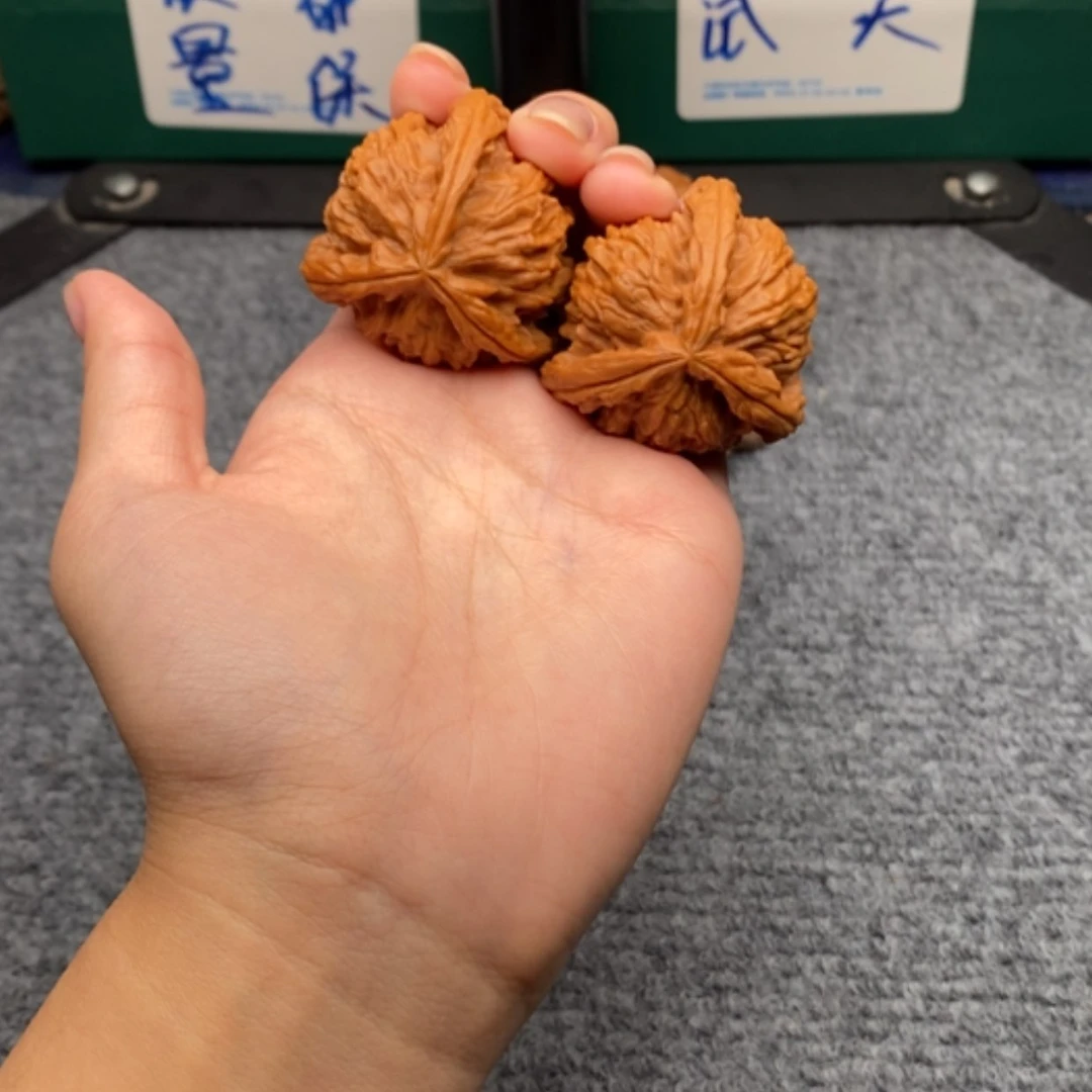 【闪购商品】吊坠文玩核桃?****?白狮子