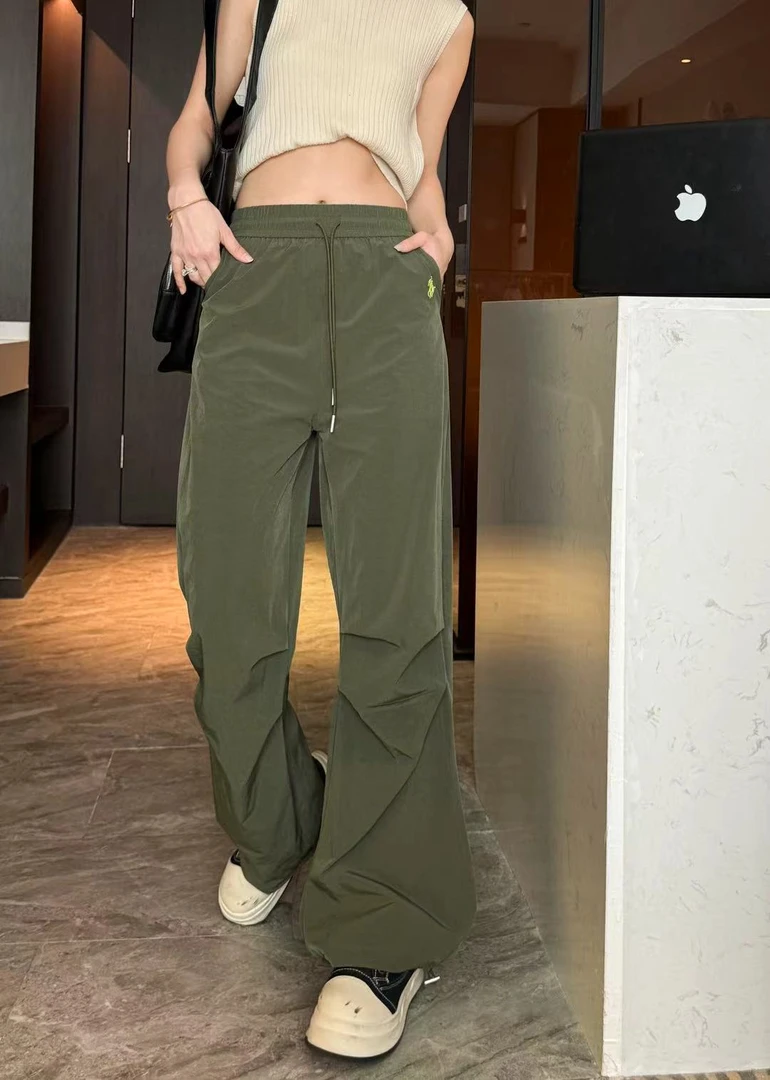 悄悄强烈推荐！经典刺绣小马降落伞阔腿工装裤 #5052