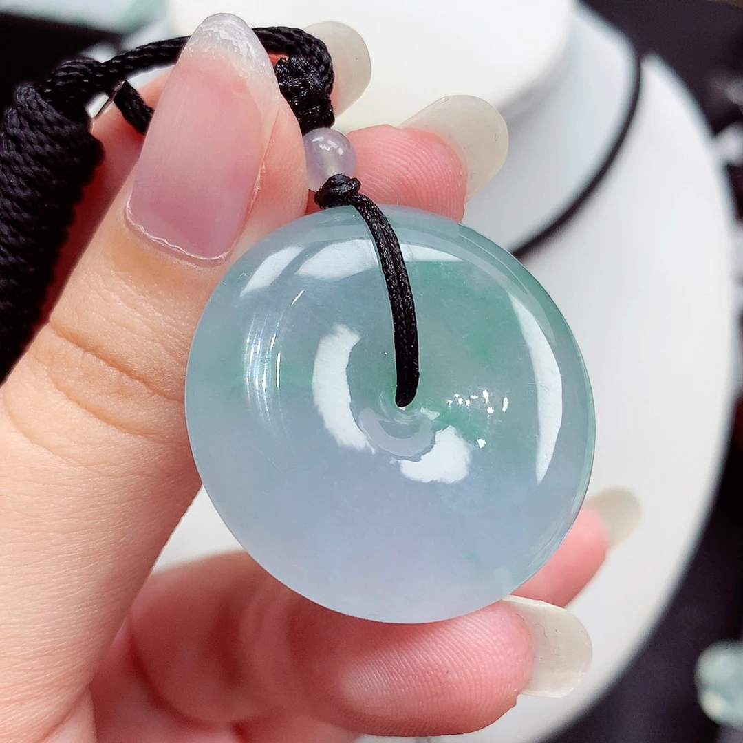 翡翠未镶嵌颈饰翡翠27，32/7.7