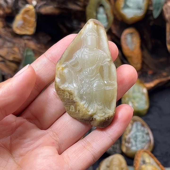 定制翡翠未镶嵌为****彩