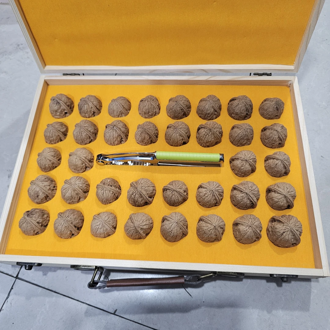 红人核桃木盒装红衣核桃红仁坚果孕妇零食商洛红皮核桃红核桃红色