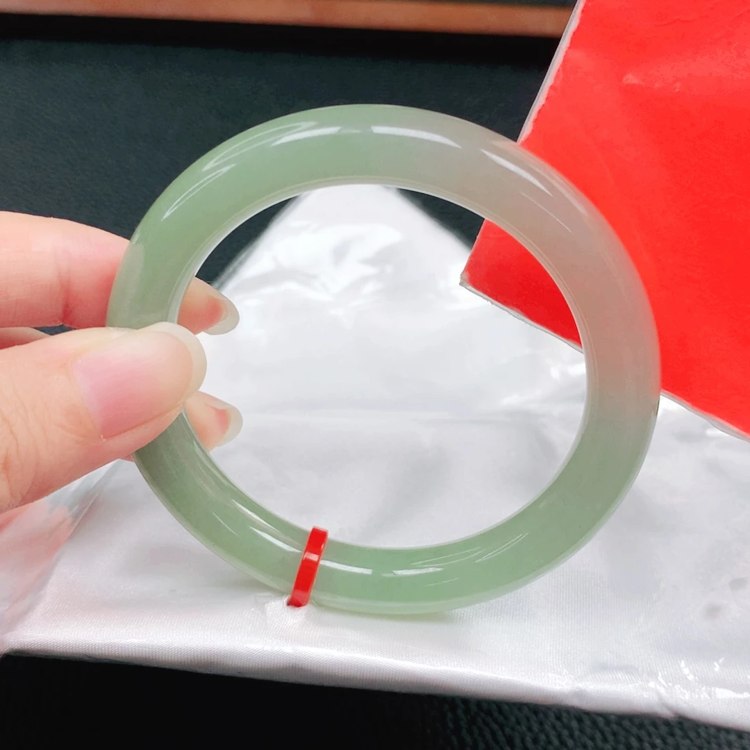 翡翠未镶嵌手镯55圈